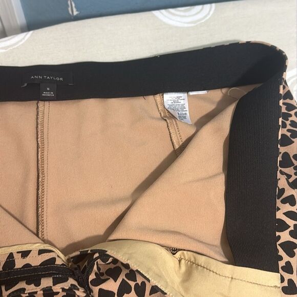 Ann Taylor Black and Tan Skinny Pants - Picture 12 of 13